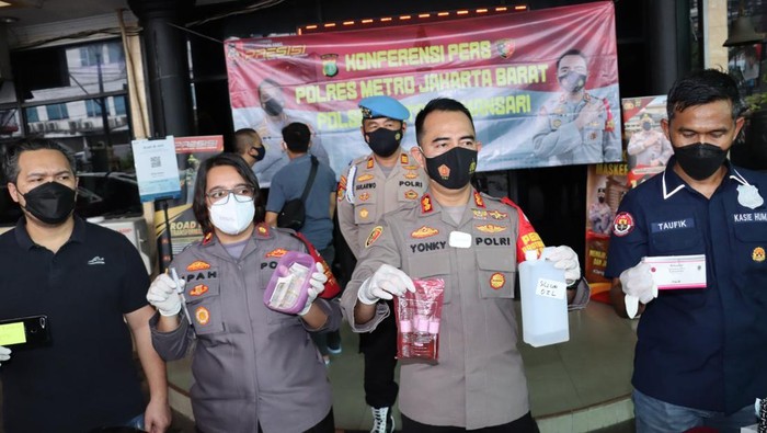 Polisi tangkap transpuan pelaku suntik filler payudara yang tewaskan korban perempuan RCD (34) di hotel di Tamansari, Jakbar