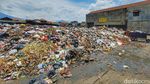 Potret Sampah yang Tetap Menggunung di TPS Pasar Banjaran