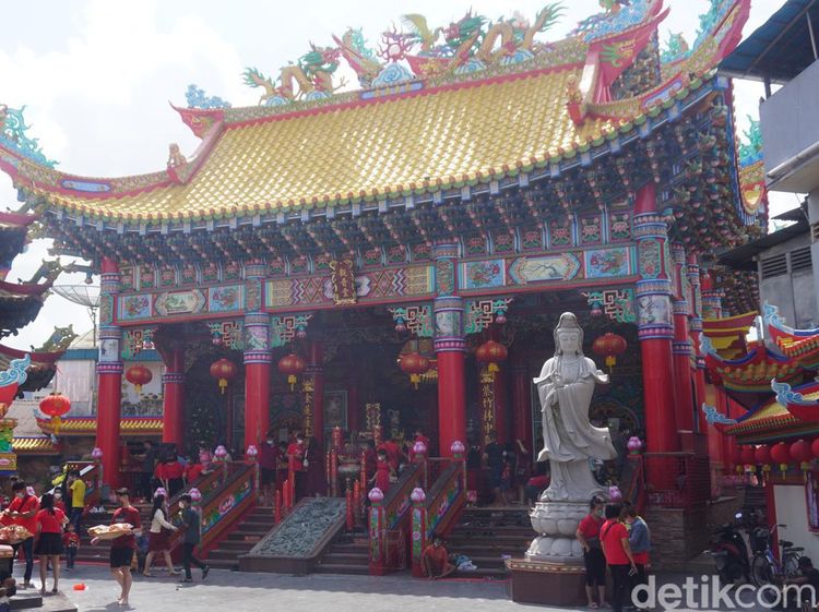 Foto: Vihara Dewi Kwan Im yang Tercantik di Singkawang