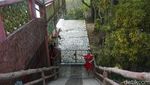 Potret Vihara Surga Neraka, Tertinggi di Singkawang