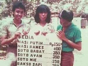 Viral Foto Menu Makanan Jadul yang Serba Murah, Netizen Langsung Iri