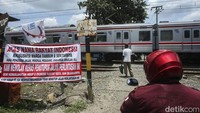 Intensitas lintasan jika pagi dan sore bisa berlangsung 5 menit sekali.