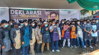 Ketua Komunitas Tukang Cukur Kabupaten Bandung, Asep Hana Kirana, mengatakan, komunitas tukang cukur se-Kabupaten Bandung melakukan cukur gratis sebagai deklarasi mendukung Muhaimin Iskandar untuk menjadi presiden pada Pilpres 2024.
