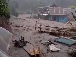 Banjir Bandang Garut, 2 Kecamatan Dampak Parah-Puluhan Warga Terjebak