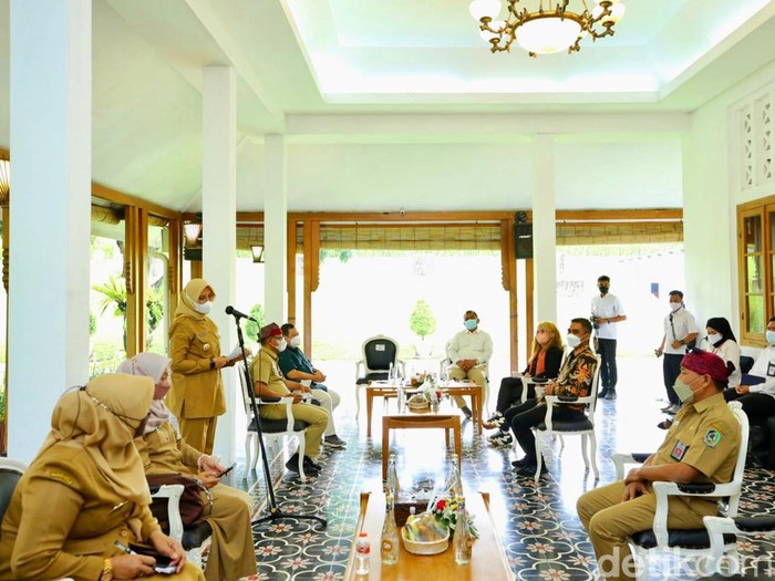Produksi kopi Banyuwangi bakal merambah ke berbagai negara. Para petani kopi akan dipertemukan langsung dengan para investor dari berbagai negara di Ijen Coffee Market.