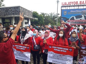 Buruh Boyolali Geruduk DPRD, Tolak Aturan JHT Cair di Usia 56 Tahun