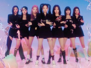 MV NMIXX Dituduh Jiplak Konsep ATEEZ