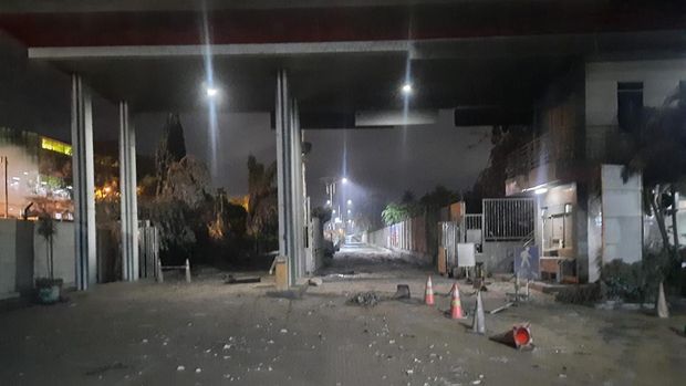 Dampak ledakan pabrik kimia Cilegon ke terminal BBM Tanjung Gerem.