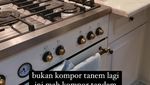 10 Potret Dapur Cantik Dian Sastro dan Koleksi Kerupuknya