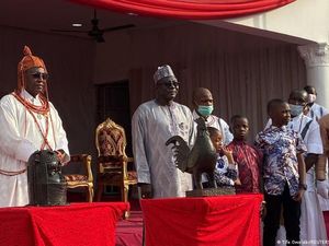 Eropa Kembalikan Artefak Jarahan Era Kolonial ke Nigeria dan Benin