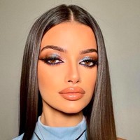 Ketika makeup, lihat penampilannya langsung bertransformasi. Potrernya dua orang yang berbeda.Foto: dok. Instagram