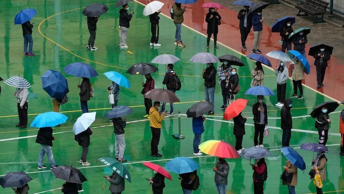 Hong Kong Lakukan Tes Massal Warganya di Tengah Lonjakan Kasus COVID-19