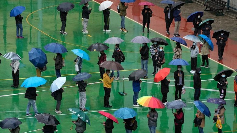 Hong Kong Lakukan Tes Massal Warganya di Tengah Lonjakan Kasus COVID-19 Hong Kong Lakukan Tes Massal Warganya di Tengah Lonjakan Kasus COVID-19