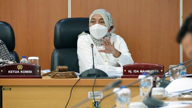 Ketua Komisi D DPRD DKI Jakarta fraksi PDIP Ida Mahmudah