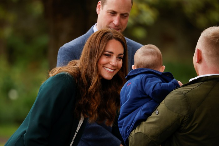 EDINBURGH, SCOTLAND - MAY 27: Catherine, Duchess of Cambridge smiles at baby Penelope Stewart during a visit to Starbank Park on May 27, 2021 in Edinburgh, Scotland. (Photo by Phil Noble - WPA Pool/Getty Images)