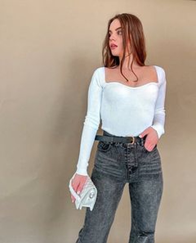 Pemilik akun @katiusha2882 ini sendiri kini punya lebih dari 33 ribu follower dan kontennya sudah disukai lebih dari 524 ribu kali. Selain soal wajib militer, kati juga sering menampilkan dirinya bergaya sebagai model.Foto: Instagram @katya_matviykiv