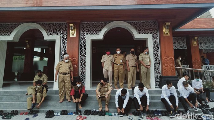 Masjid Nur Azizah Pemkab Klaten.