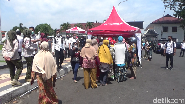 minyak goreng di lumajang