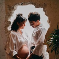 Kehamilan wanita 37 tahun itu ini menjadi buah manis dari kesabaran pasangan tersebut. Lantaran keduanya telah menunggu selama empat tahun untuk bisa menimang anak. Foto: dok. Instagram/@nadinelist