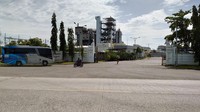 Polisi masih menyelidiki penyebab ledakan yang menyebabkan hujan abu kimia di sekitar lokasi. M Iqbal/detikcom.