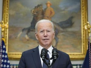 Presiden Ukraina Puji-puji Biden Atas Larangan Impor Migas Rusia