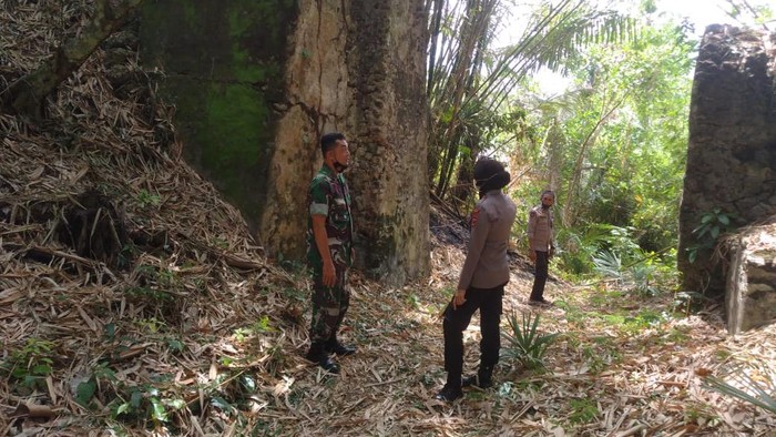 Situs Raja Bone dirusak tambang liar.