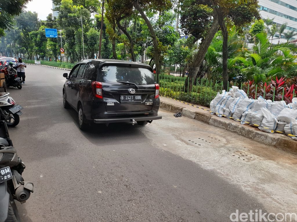 Sumur resapan Jl Karet Karya, Kuningan, Jakarta Selatan, 23 Februari 2022. (Marteen Ronaldo Pakpahan/detikcom)