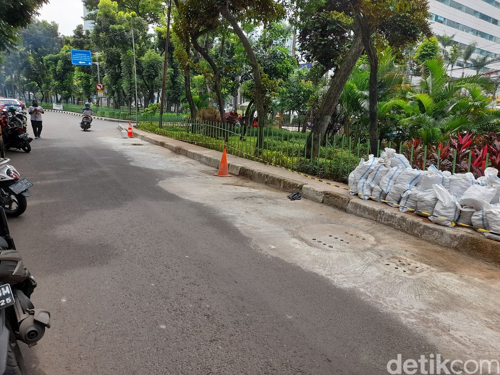 Sumur resapan Jl Karet Karya, Kuningan, Jakarta Selatan, 23 Februari 2022. (Marteen Ronaldo Pakpahan/detikcom)
