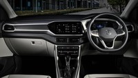 SUV 2 baris dengan kapasitas 5 penumpang ini dibekali ambient white light sehingga membuatnya tampil sporty namun tetap elegan. to: Volkswagen