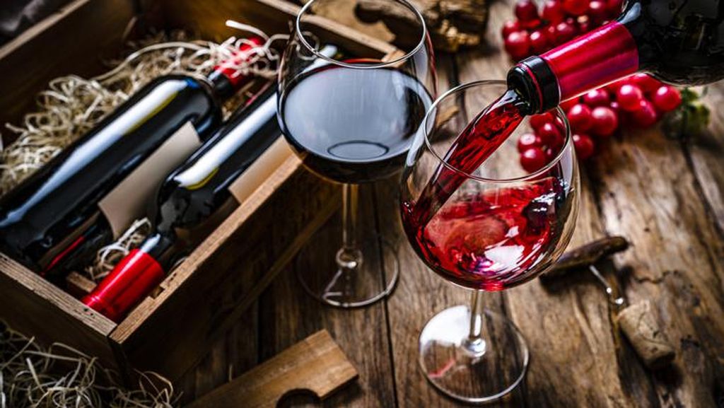 Wine Tak Mengandung Alkohol, Apakah Halal Dikonsumsi Muslim?