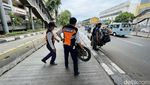 Nah loh! Dishub Angkut Motor Parkir Liar di Senen