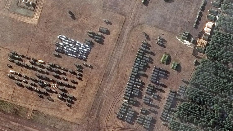 Foto Satelit Pergerakan Pasukan Rusia ke Ukraina Februari 2022 Foto Satelit Pergerakan Pasukan Rusia ke Ukraina Februari 2022 dari satelit Maxar Technologies.