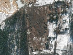 Foto Satelit Ungkap Pergerakan Militer Rusia ke Ukraina