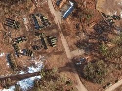 Foto Satelit Ungkap Pergerakan Militer Rusia ke Ukraina