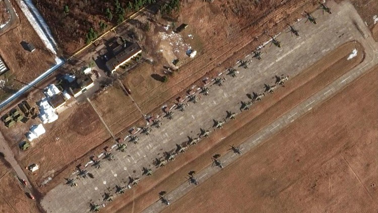 Foto Satelit Pergerakan Pasukan Rusia ke Ukraina Februari 2022 dari satelit Maxar Technologies.
