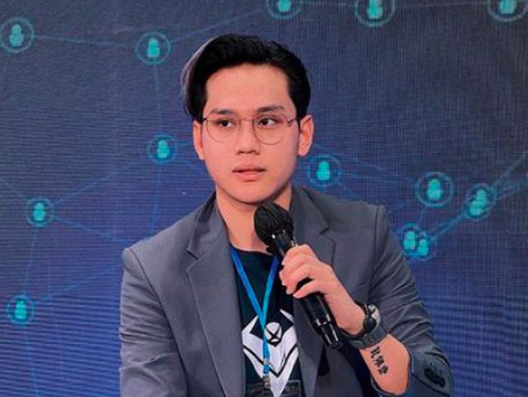 Perbandingan Wajah Indra Kenz saat Masih Tajir dengan Dipenjara