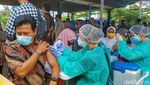 Kerja Keras Jabar Kebut Vaksinasi COVID-19