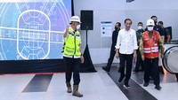 Turut mendampingi Presiden dalam acara tersebut antara lain Menteri Perencanaan Pembangunan Nasional (PPN)/Kepala Bappenas Suharso Monoarfa, Menteri Perhubungan Budi Karya Sumadi, Duta Besar Jepang untuk Indonesia Kanasugi Kenji, dan Gubernur DKI Jakarta Anies Baswedan.