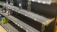 Panic buying juga terjadi pada supermarket. Dilaporkan saat itu rak di toko-toko kosong melompong diborong warga. Dok. Intel Slava