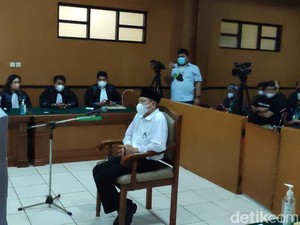 Momen M Kace Dituntut 10 Tahun Penjara
