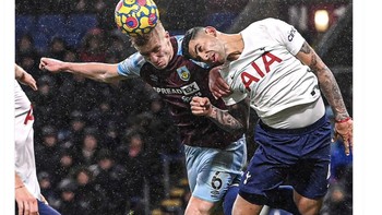 Di sisi lain, Tottenham Hotspur kalah dari Burnley 0-1 setelah minggu lalu bisa mengandaskan City. Foto: Twitter