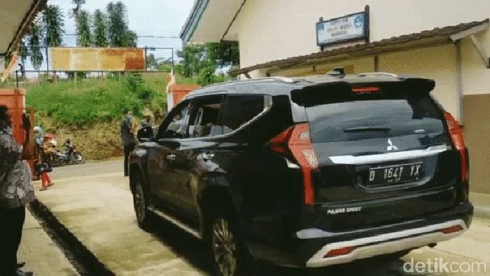 Mobil baru pejabat Cianjur.