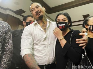 Jerinx SID Bebas Cuti Bersyarat Hari Ini usai Dijamin Istri