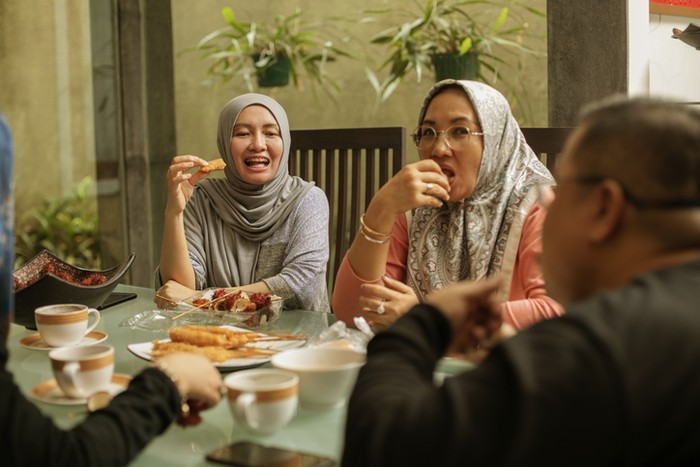 Netizen Curhat Sakit Hati karena Makanan Pemberiannya Dicela Ibu Sendiri
