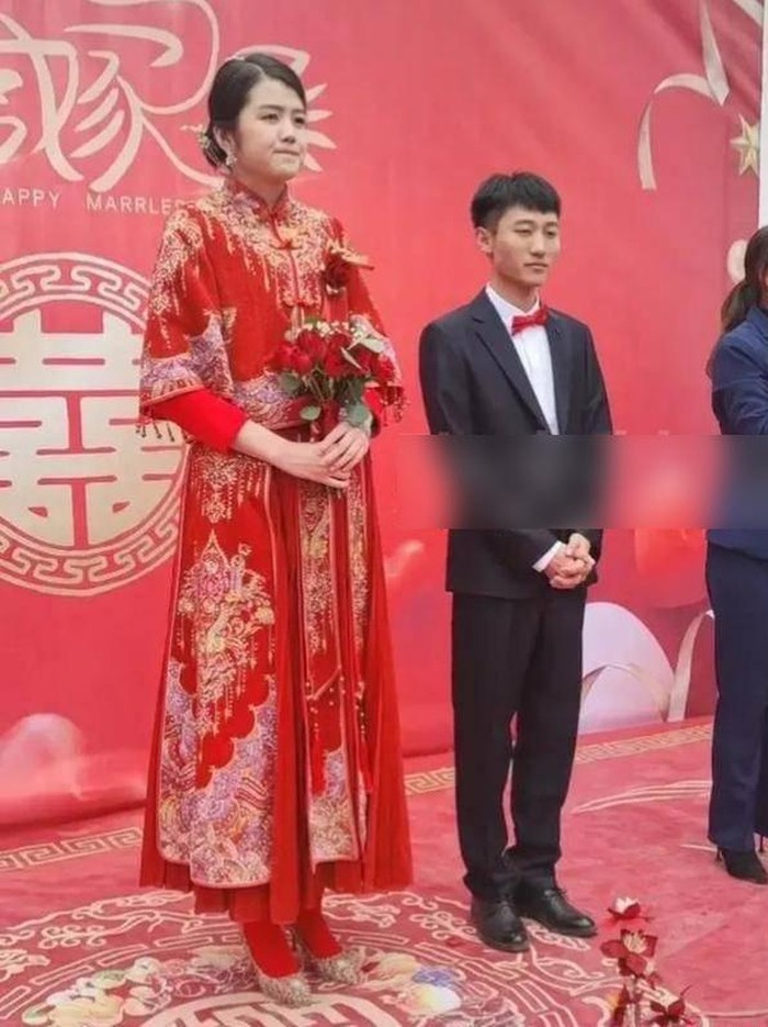 pengantin wanita lebih tinggi dari suami