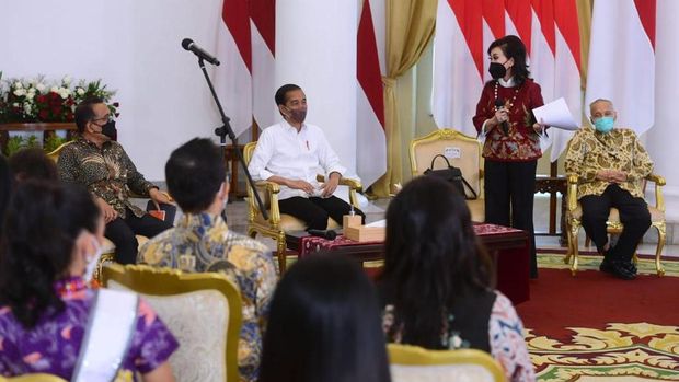 Presiden Joko Widodo menerima kunjungan para finalis Puteri Indonesia tahun 2022 beserta pemenang Puteri Indonesia tahun 2020 di Istana Kepresidenan Bogor, pada Rabu, 23 Februari 2022. (Dok: Biro Pers Sekretariat Presiden)