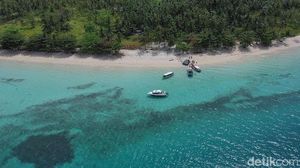 Melihat Pesona Pulau Ketawai di Bangka