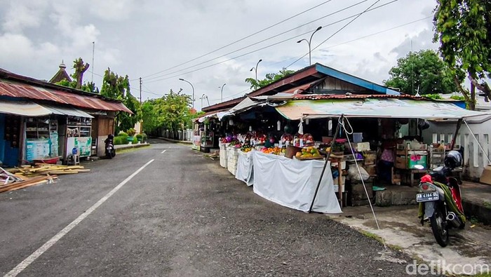 Belasan pedagang akan direlokasi terkait rencana penataan Stasiun Wates, Kulon Progo.