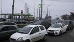 Potret Ribuan Mobil Tinggalkan Kiev Usai Serangan Rusia ke Ukraina