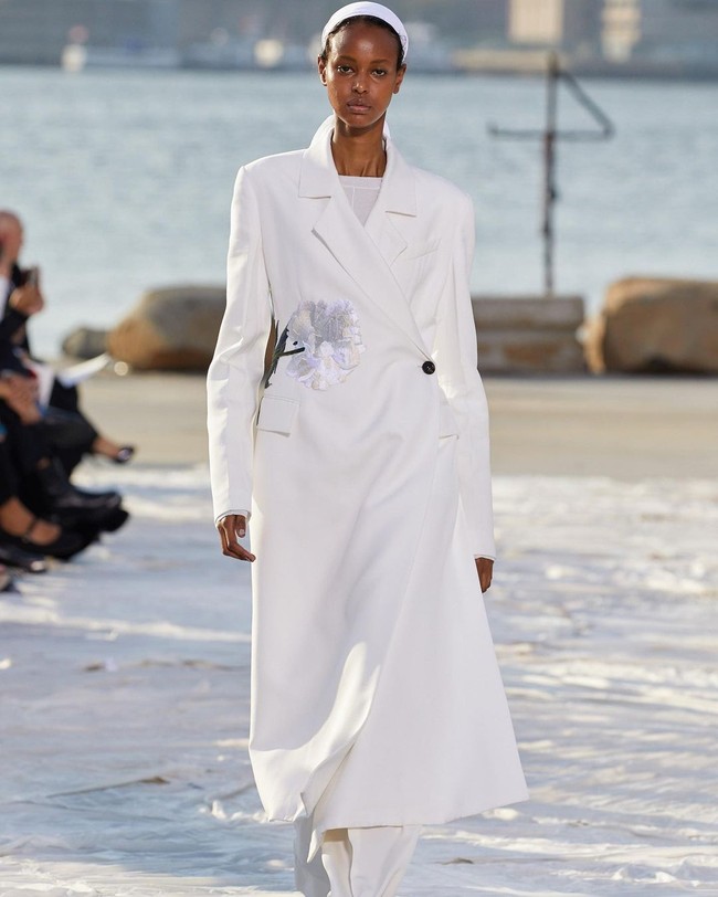 Bekerja di Korea Selatan menjadi impian banyak orang. Seorang wanita bernama Ridwan Ibrahim pun sukses bekerja di Seoul sebagai seorang model berhijab. Di Instagram, Ridwan sering membagikan gaya dan kesehariannya di sana. Foto: Instagram @ridwanibrahim